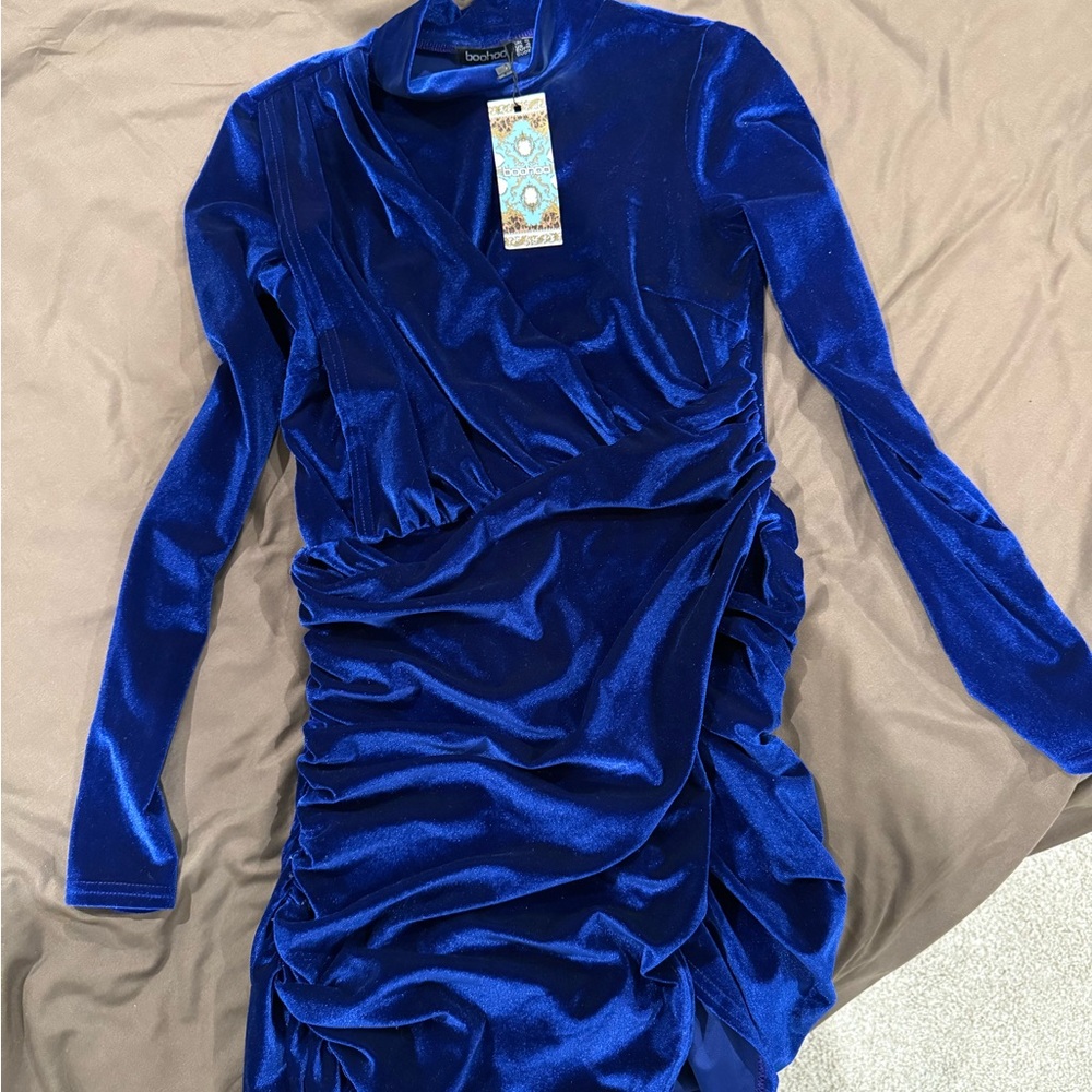 Boohoo Royal Blue Velvet Long Sleeve Dress